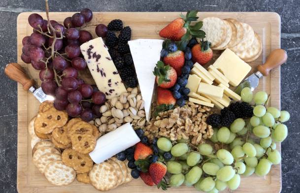 #caption3 How to Make a Cheese Board